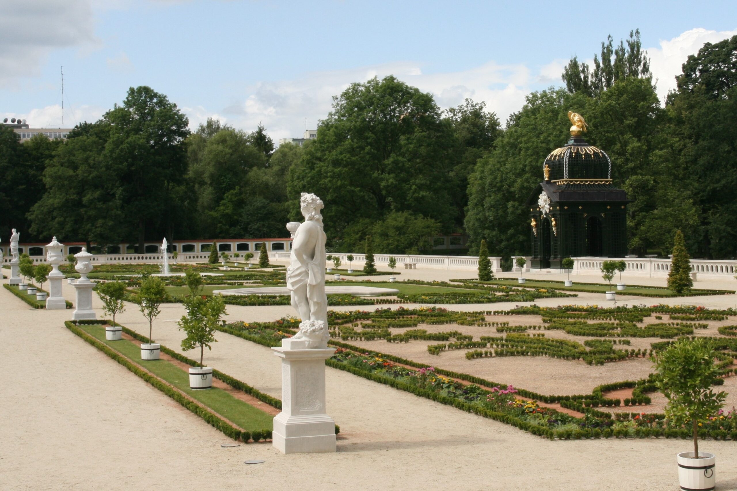 il. 2. Ogród Branickich w Białymstoku, 2012 r. - styl barokowy