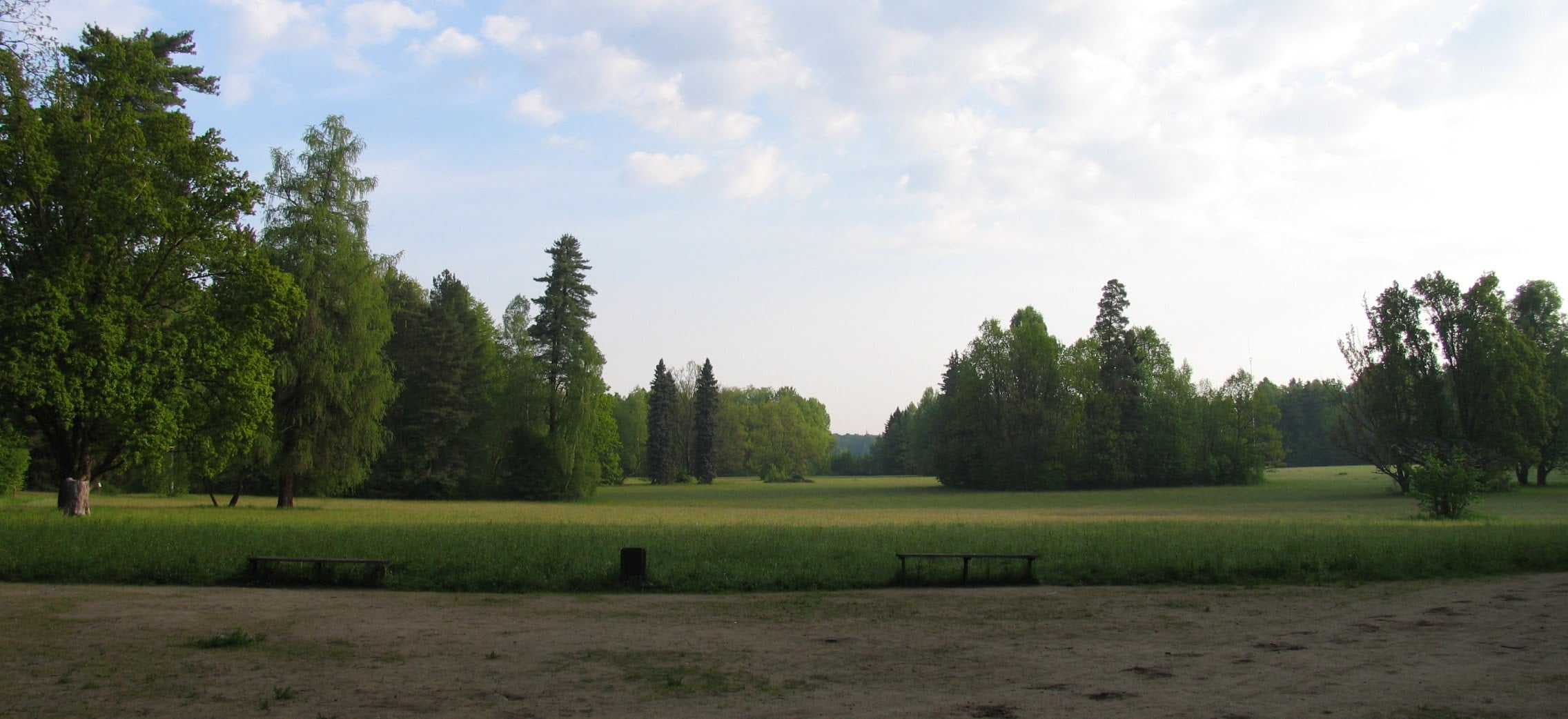 il. 4. Park pałacowy w Białowieży, 2008 r. - styl kaligraficzny – wyrafinowana forma ogrodu naturalistycznego